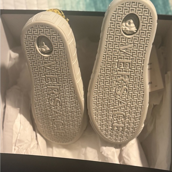 Versace canvas sneakers. Size 36 - Picture 5 of 5